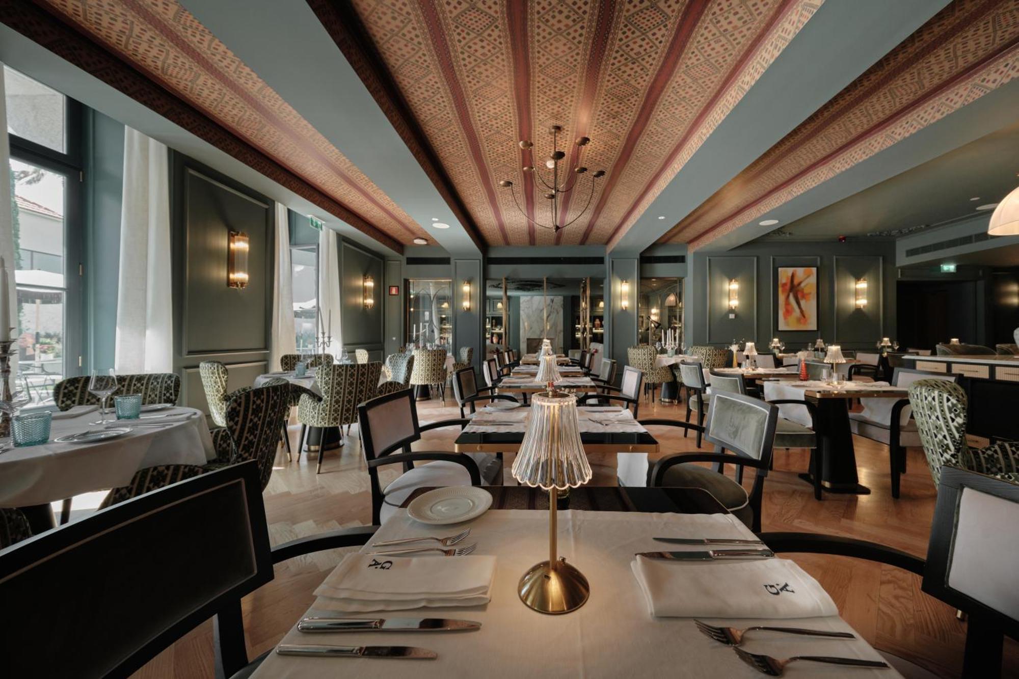 Ga Palace Hotel & Spa, A Xixth-Century Villa ポルト エクステリア 写真 The restaurant in 2011