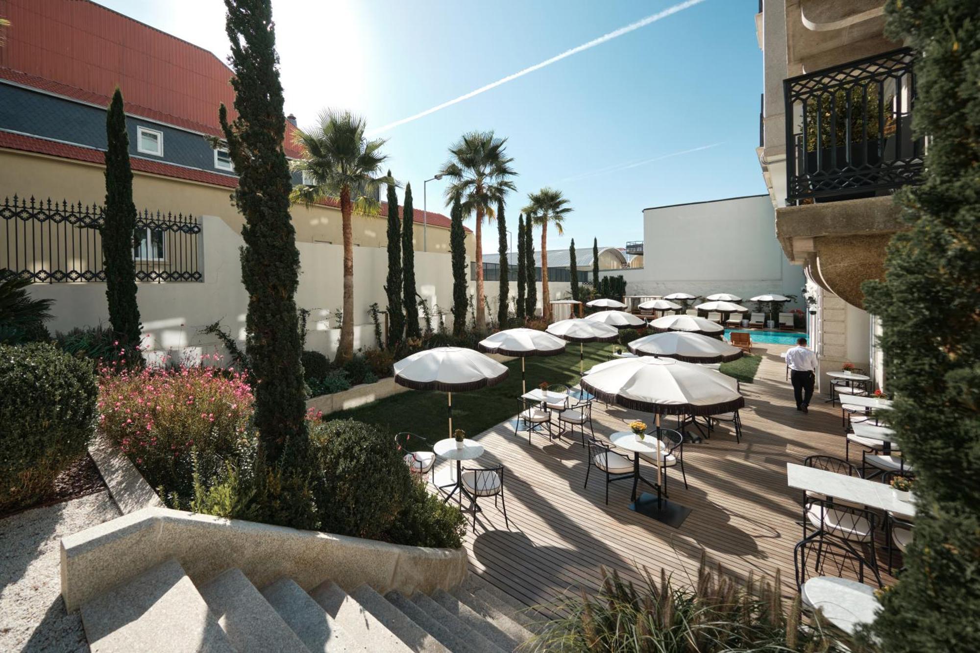 Ga Palace Hotel & Spa, A Xixth-Century Villa ポルト エクステリア 写真 The hotel's courtyard